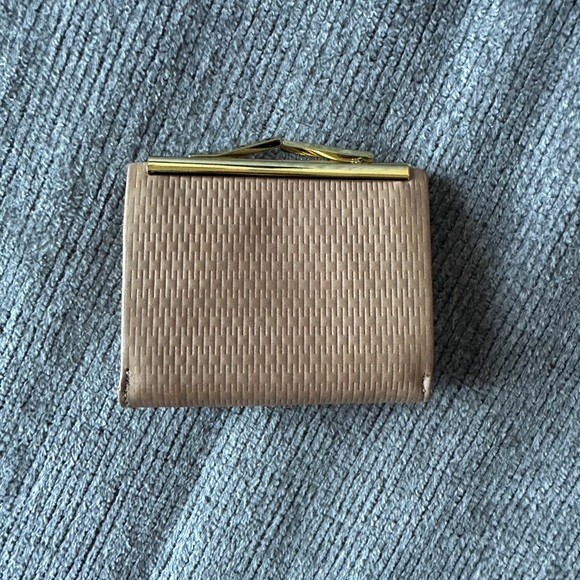 Bond Street tan wallet with original box! - Picture 7 of 7